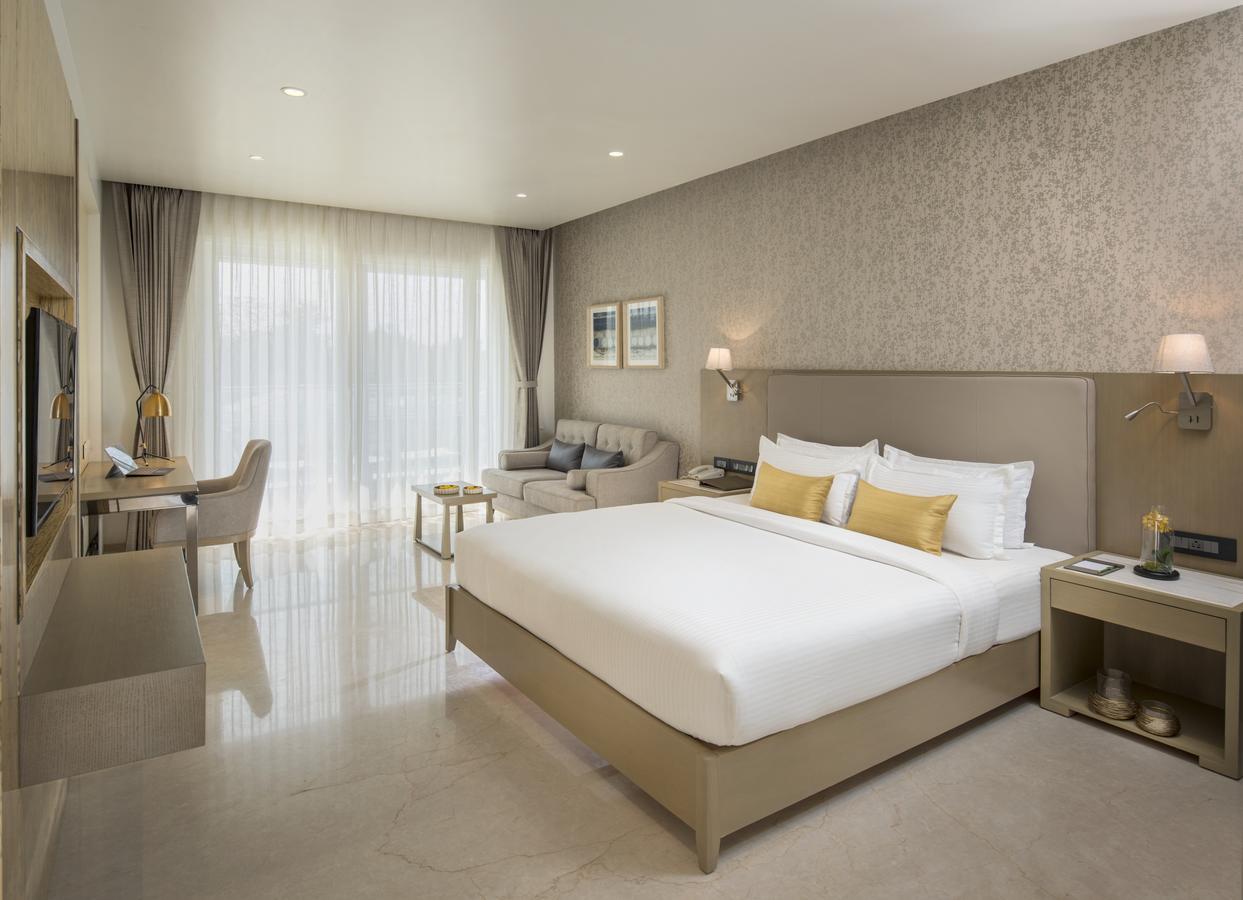 Kabir Hotel & Spa Вадодара Екстер'єр фото